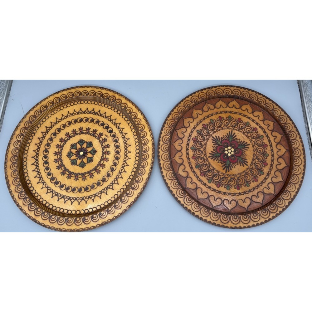 Set of 2 Folk Art Polish Hand Carved Wooden Wall Hanging Display Plates Drzewiar